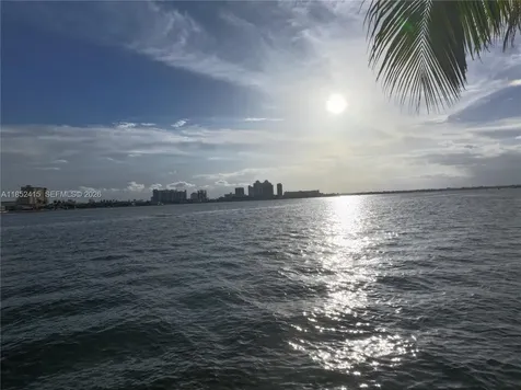 2200 Bay Drive Miami Beach FL 33141