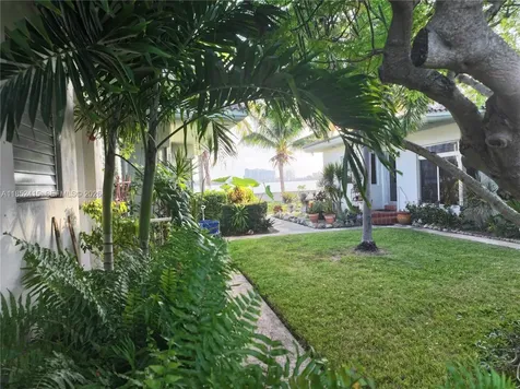 2200 Bay Drive Miami Beach FL 33141