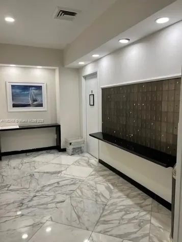 2751 S Ocean Drive Hollywood FL 33019