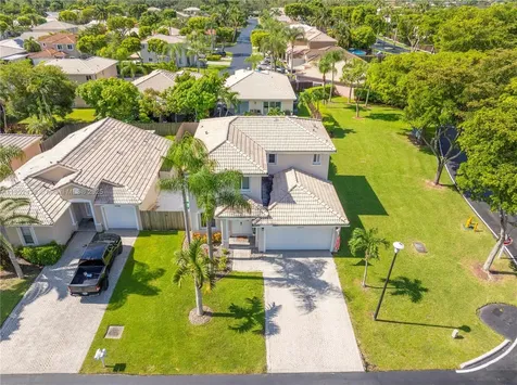 15464 SW 141st Street Miami FL 33196