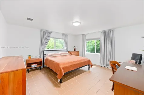 1074 NW 153rd Street Miami FL 33169