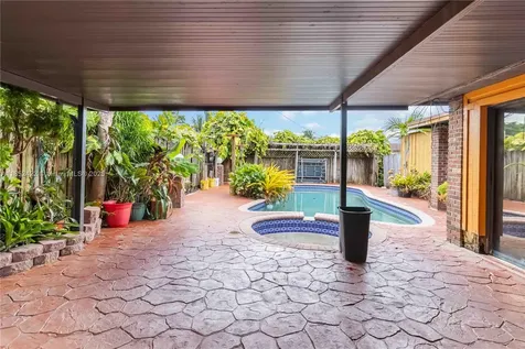 10255 SW 46th Street Miami FL 33165