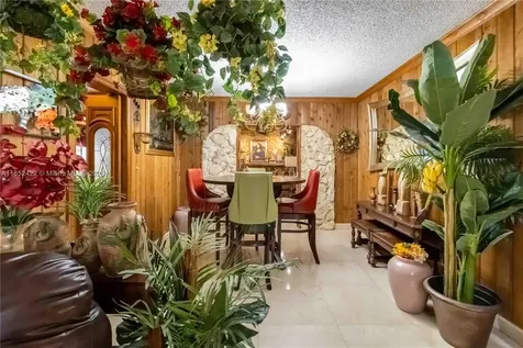 10255 SW 46th Street Miami FL 33165