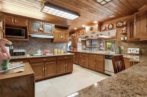 10255 SW 46th Street Miami FL 33165