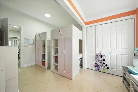5005 E 6th Avenue Hialeah FL 33013