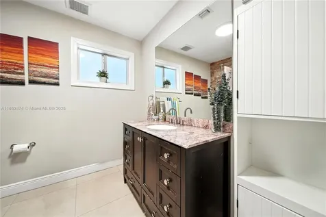 5005 E 6th Avenue Hialeah FL 33013