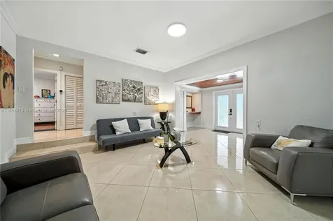 5005 E 6th Avenue Hialeah FL 33013