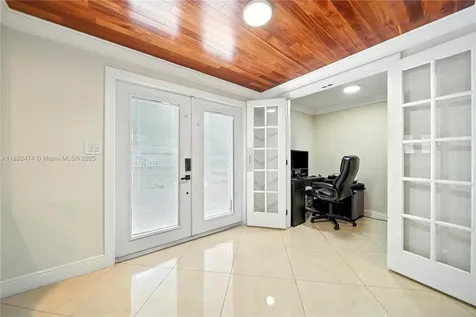 5005 E 6th Avenue Hialeah FL 33013