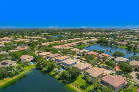 4604 SW 132nd Avenue Miramar FL 33027