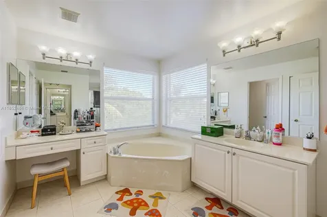 4604 SW 132nd Avenue Miramar FL 33027