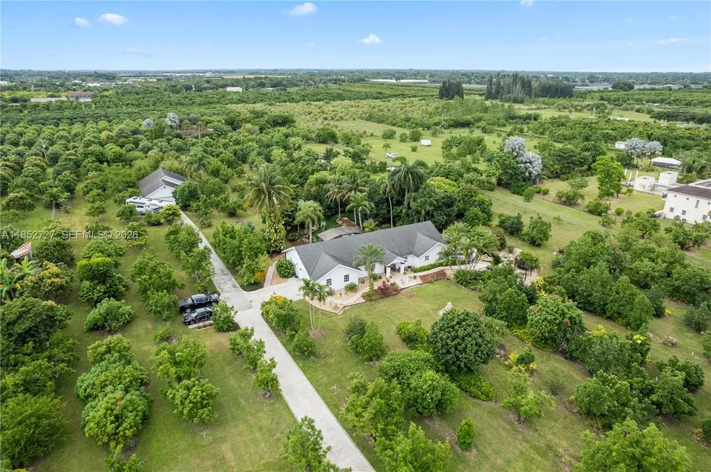 27800 SW 182nd Avenue Homestead FL 33031