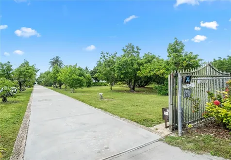 27800 SW 182nd Avenue Homestead FL 33031