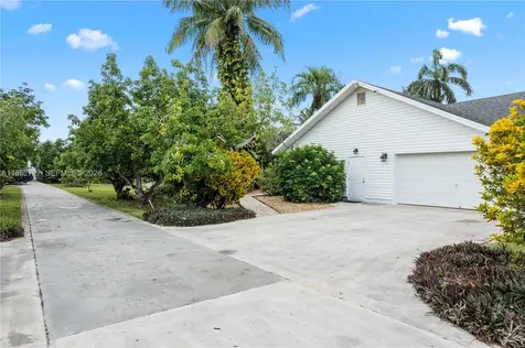 27800 SW 182nd Avenue Homestead FL 33031