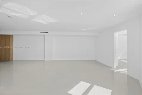 999 Brickell Bay Drive Miami FL 33131