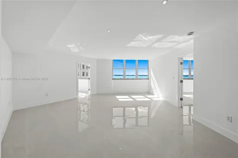 999 Brickell Bay Drive Miami FL 33131