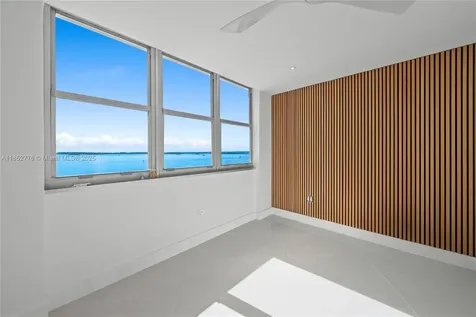 999 Brickell Bay Drive Miami FL 33131