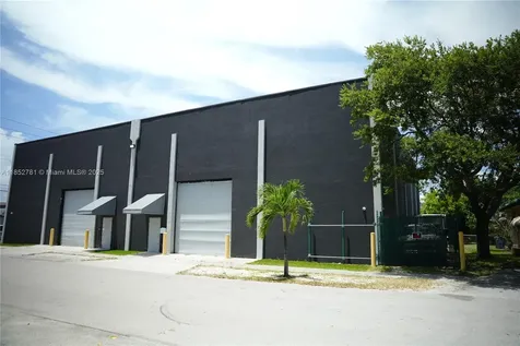 1951 Grant Street Hollywood FL 33020