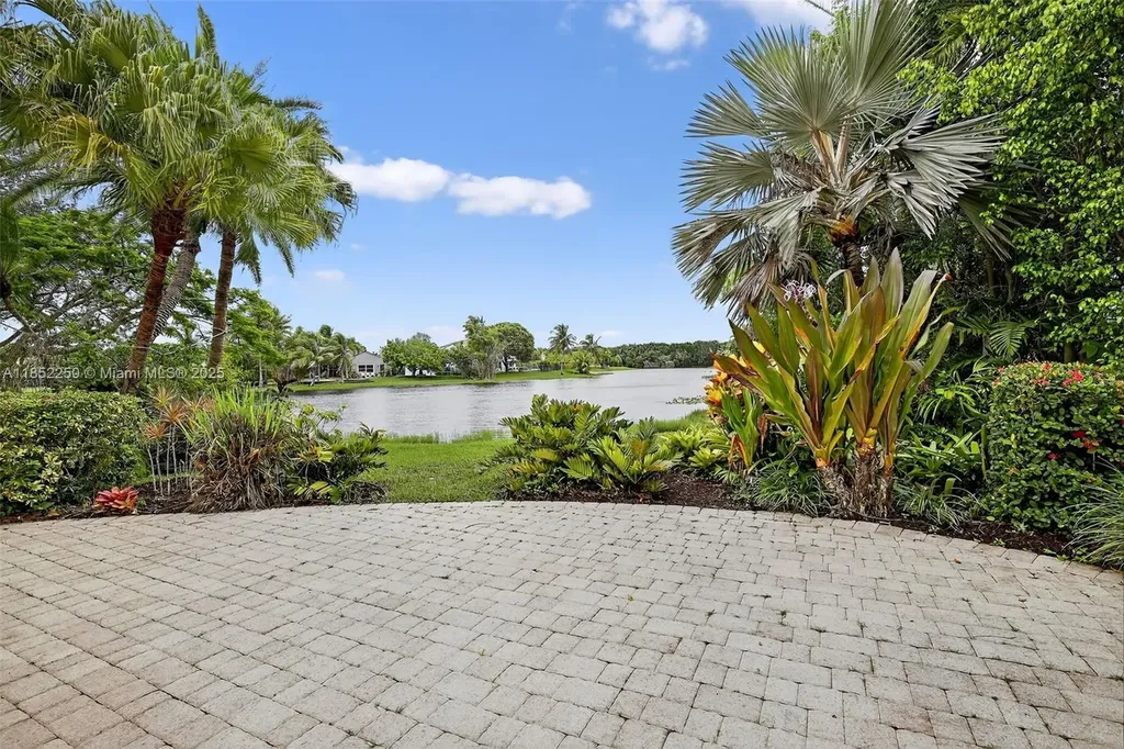 372 Cameron Drive Weston FL 33326
