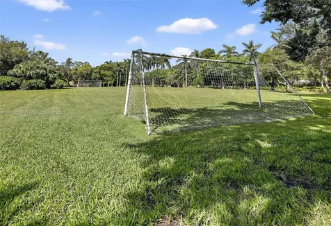 372 Cameron Drive Weston FL 33326