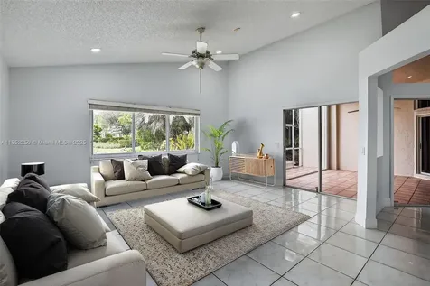 372 Cameron Drive Weston FL 33326
