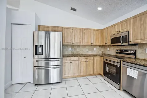 372 Cameron Drive Weston FL 33326