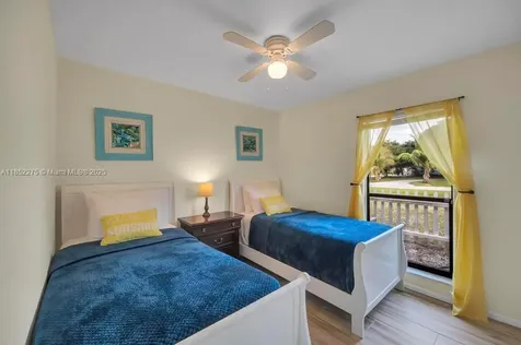 1803 E Easy Street Fort Pierce FL 34982