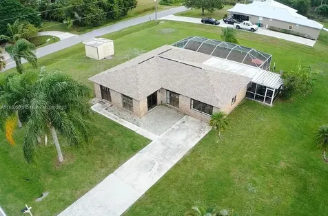 1803 E Easy Street Fort Pierce FL 34982