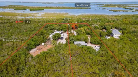 2231 Middle Torch Road Little Torch Key FL 33042