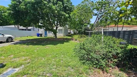 1954 Dewey Street Hollywood FL 33020