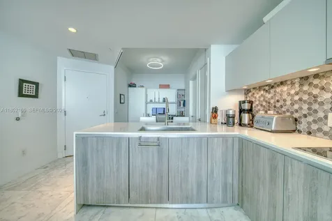 2900 NE 7th Avenue Miami FL 33137