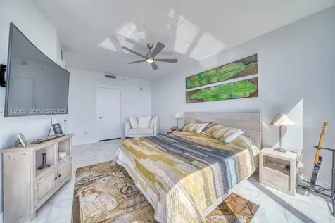 2900 NE 7th Avenue Miami FL 33137