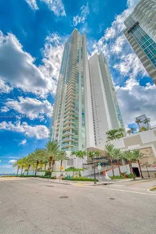 2900 NE 7th Avenue Miami FL 33137