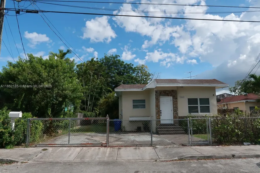 1940 NW 27th Street Miami FL 33142