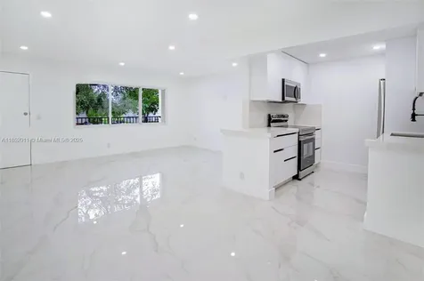 13250 SW 7th Court Pembroke Pines FL 33027