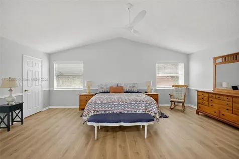 5069 SE Devenwood Way Stuart FL 34997