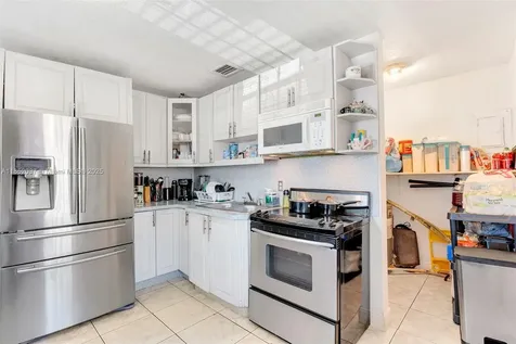 2311 NW 33rd Street Miami FL 33142
