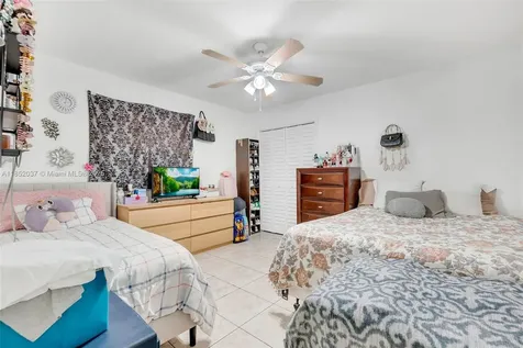 2311 NW 33rd Street Miami FL 33142