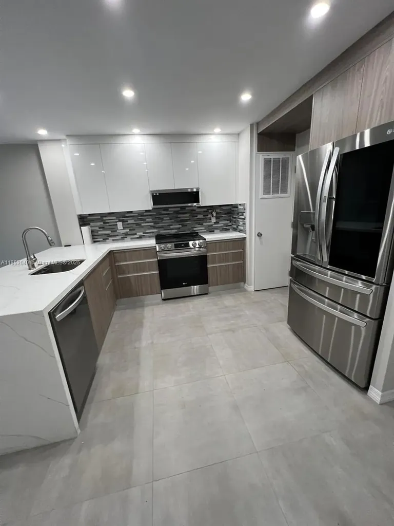 2175 NE 56th Street Fort Lauderdale FL 33308