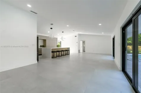 17902 SW 87th Place Palmetto Bay FL 33157