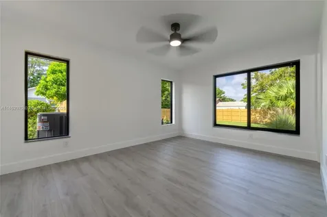 17902 SW 87th Place Palmetto Bay FL 33157