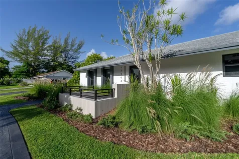 17902 SW 87th Place Palmetto Bay FL 33157