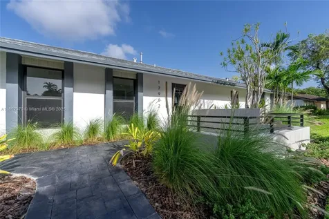 17902 SW 87th Place Palmetto Bay FL 33157