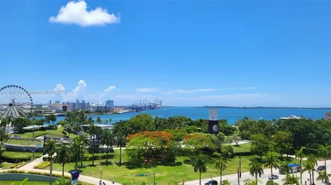 Miami FL 33132