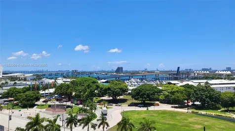 Miami FL 33132