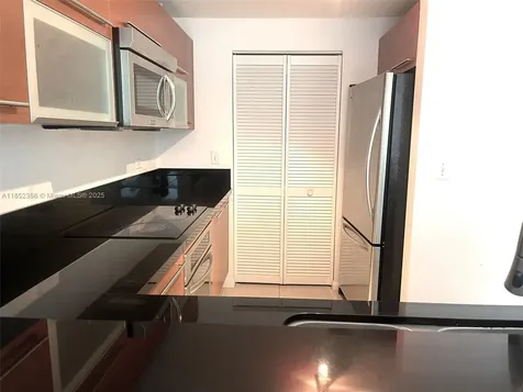 Miami FL 33132