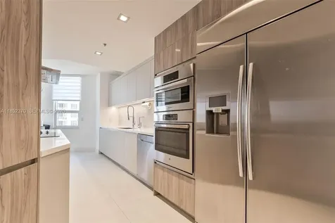 848 Brickell Key Drive Miami FL 33131