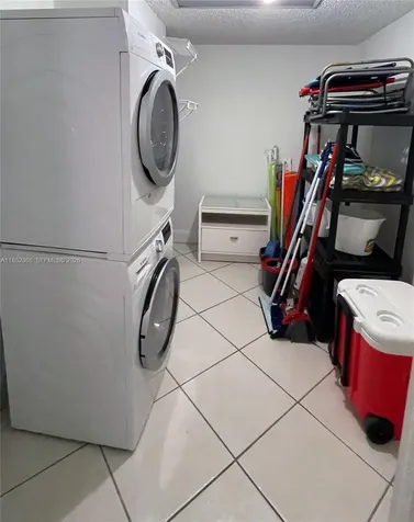6039 Collins Avenue Miami Beach FL 33140