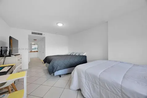 6039 Collins Avenue Miami Beach FL 33140