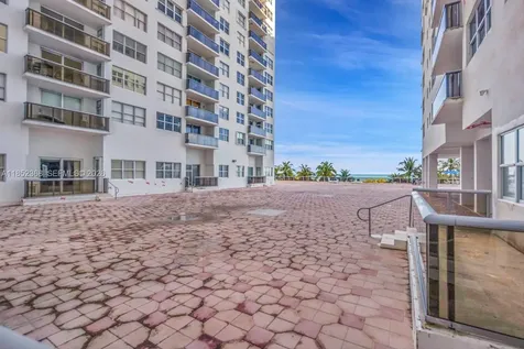 6039 Collins Avenue Miami Beach FL 33140