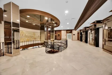 6039 Collins Avenue Miami Beach FL 33140